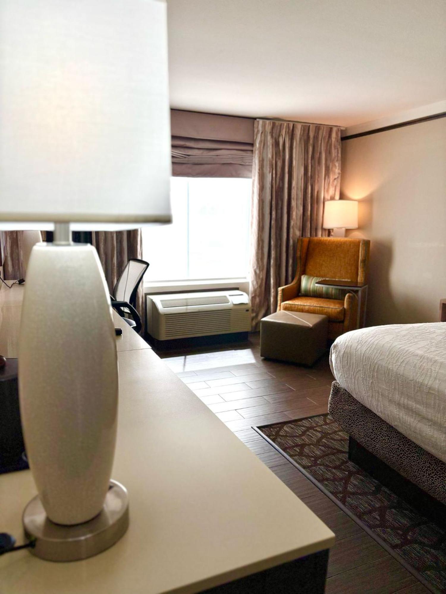 Kozy Hotel Houston North Westfield Экстерьер фото